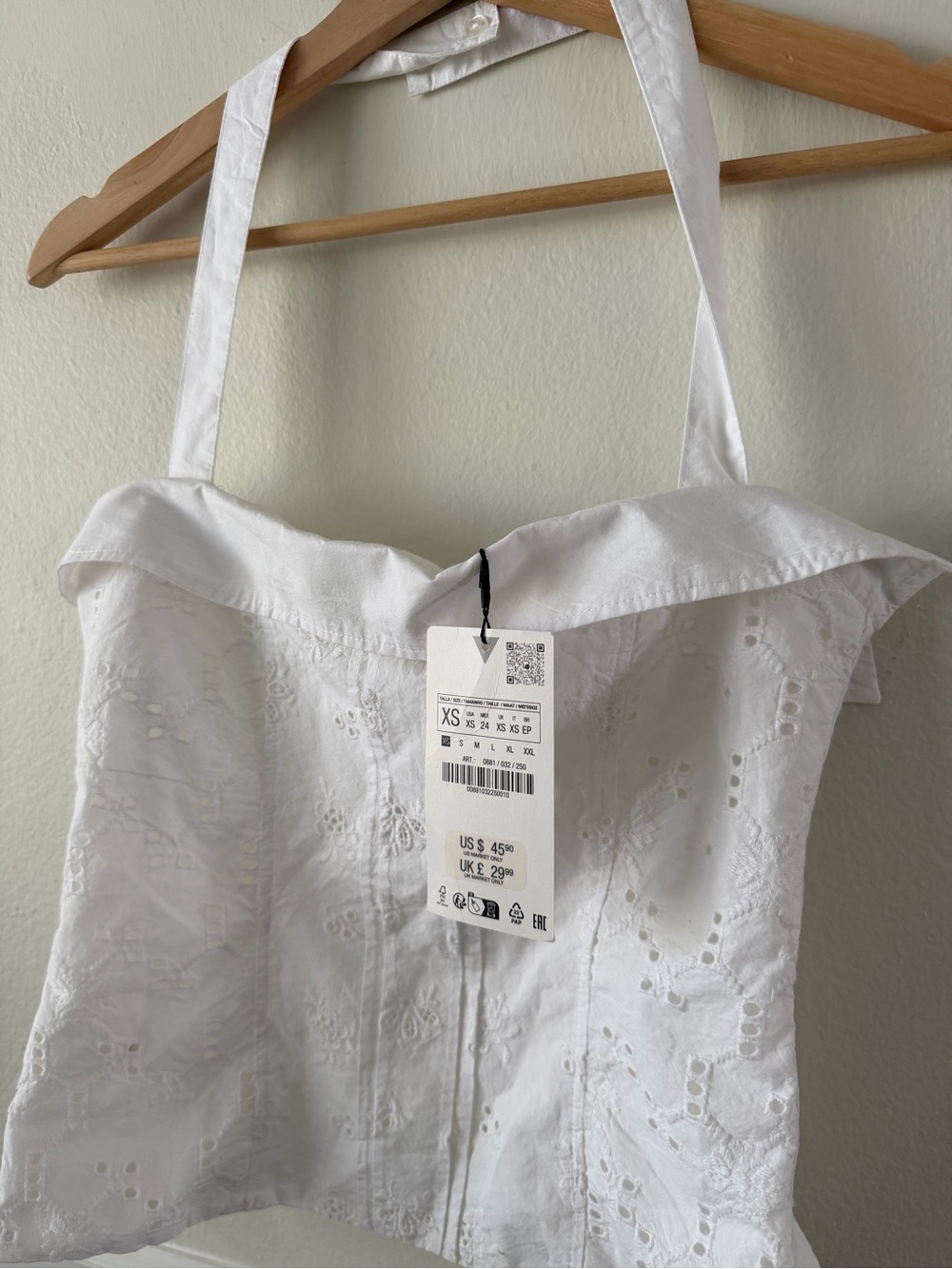 ZARA Embroidered White Halter Top - Picture 2 of 4